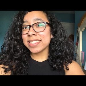 Meet your Posher, Madeline